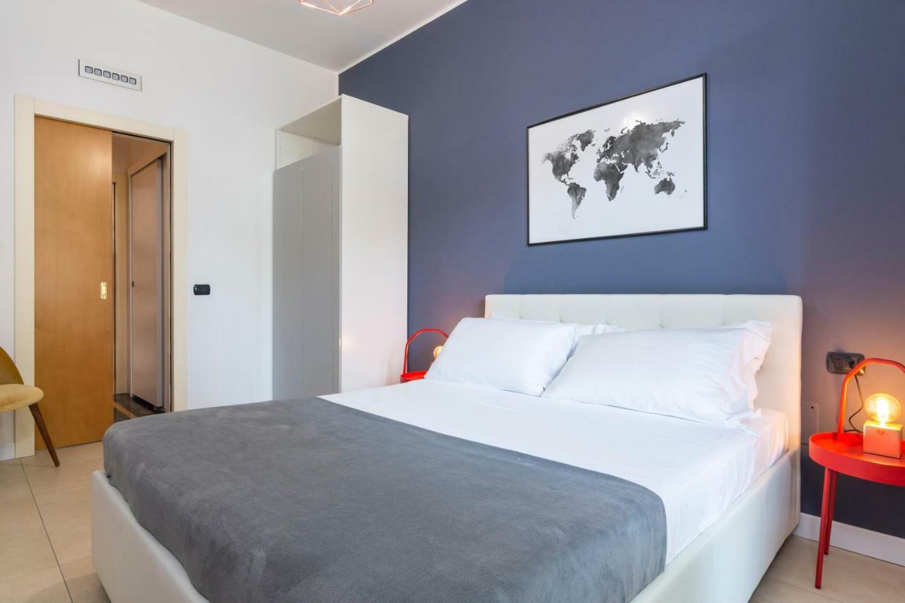 5 Bedrooms In The City Center Apartment *