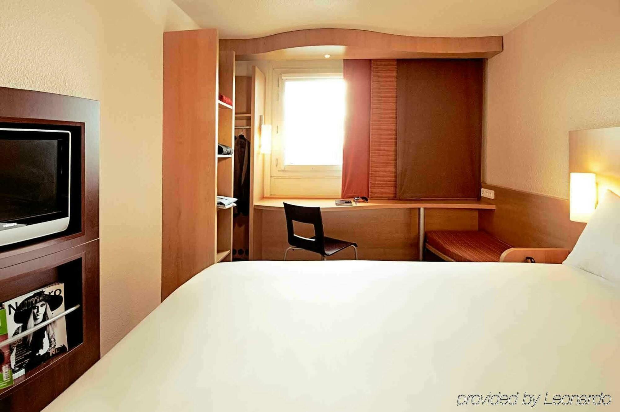 Ibis Ca' Granda 3*