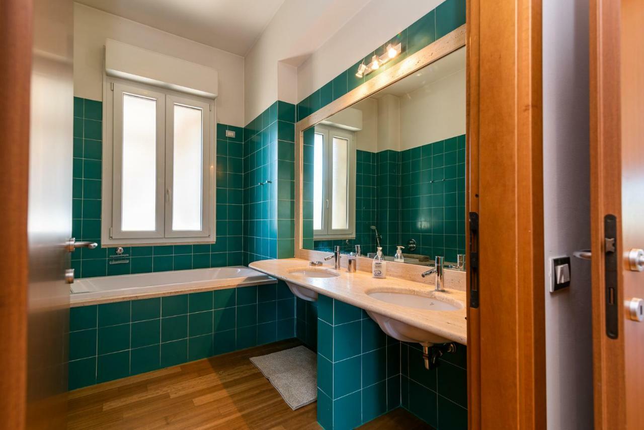 Vittoria 6 Apartment