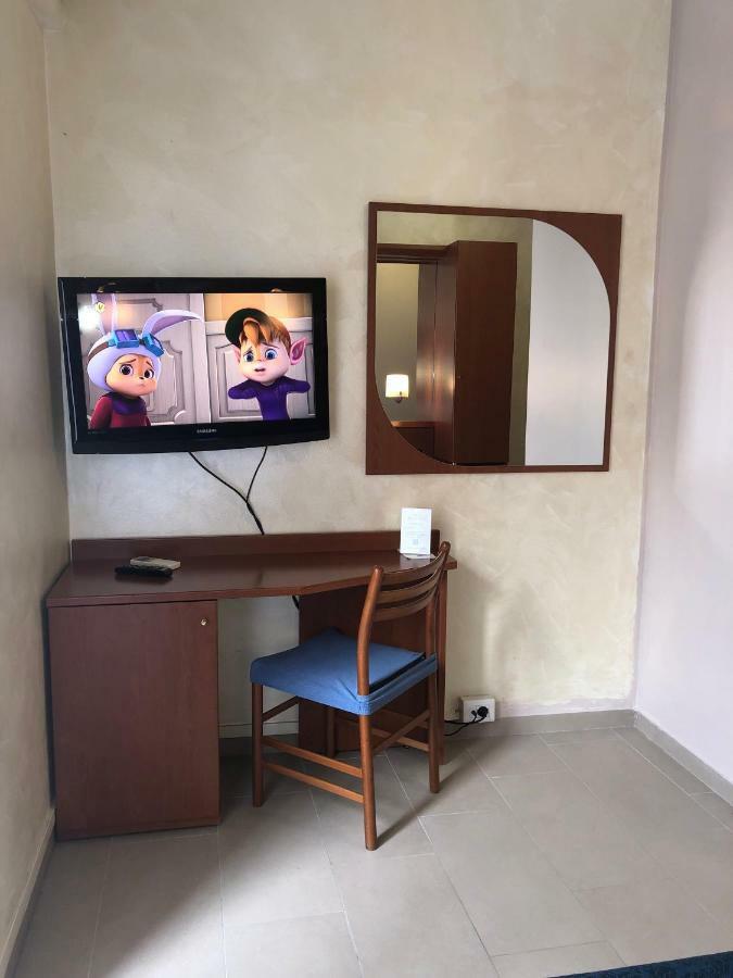 Aurora Hotel