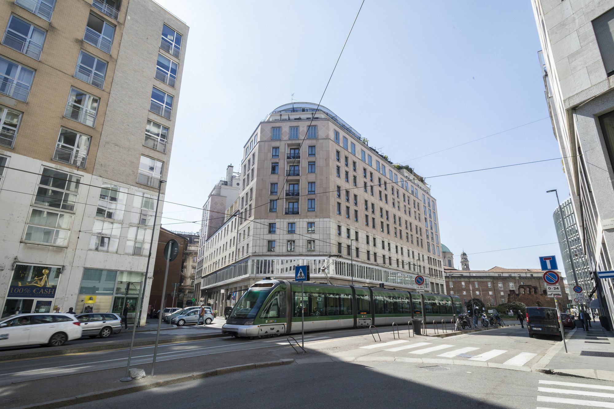 Hemeras Boutique Homes - Design Near Duomo Cathedral Apartment *