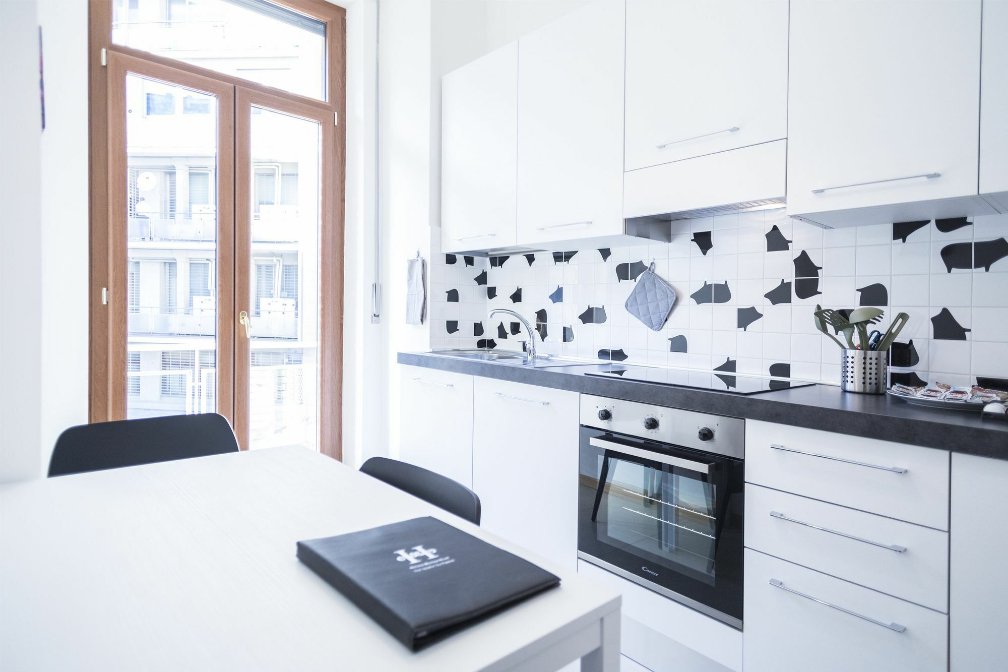 Hemeras Boutique Homes - Design Near Duomo Cathedral Apartment Milan