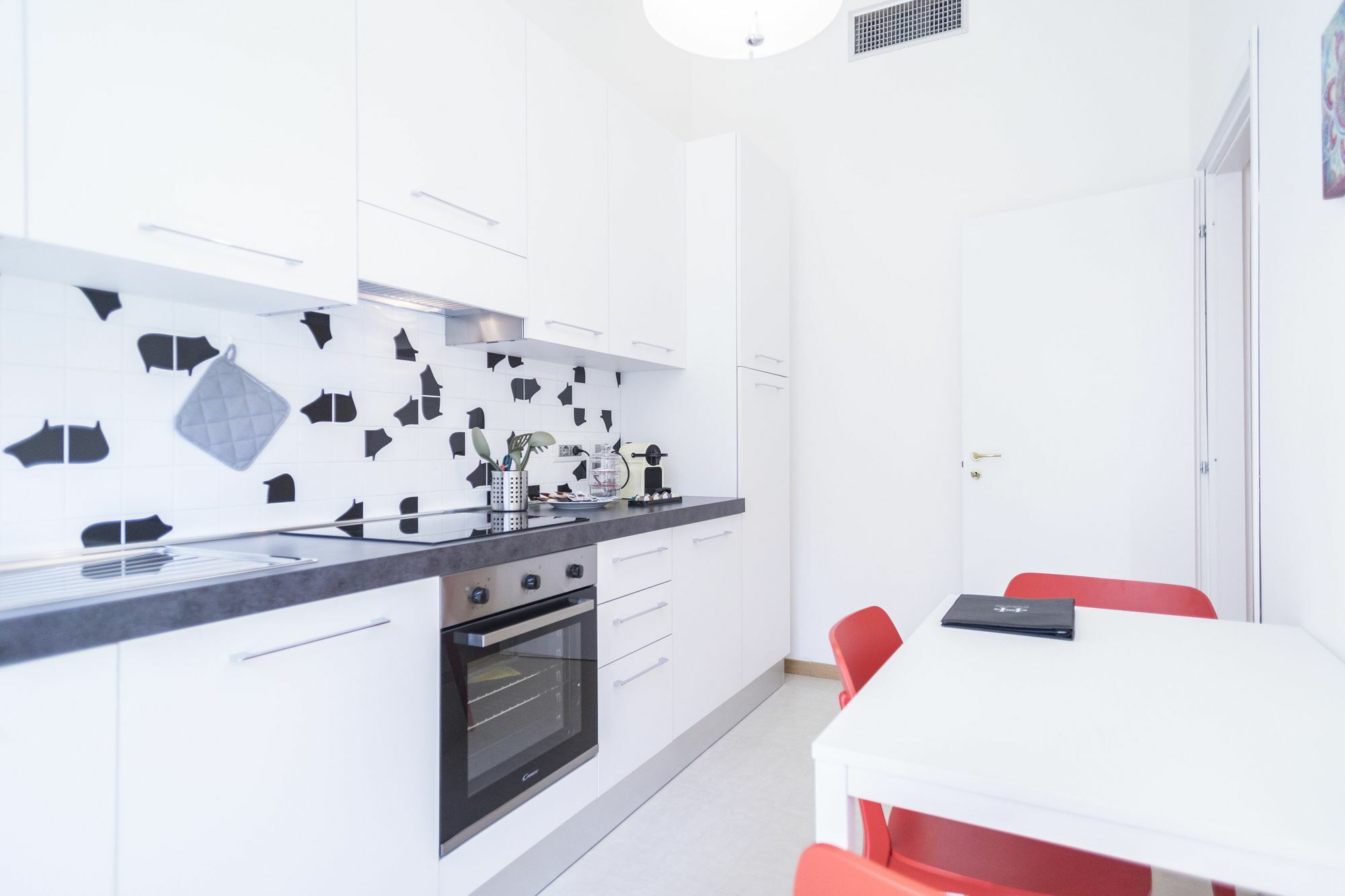 Hemeras Boutique Homes - Design Near Duomo Cathedral