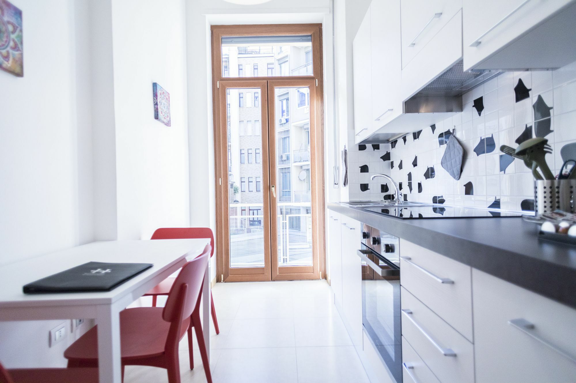 Hemeras Boutique Homes - Design Near Duomo Cathedral