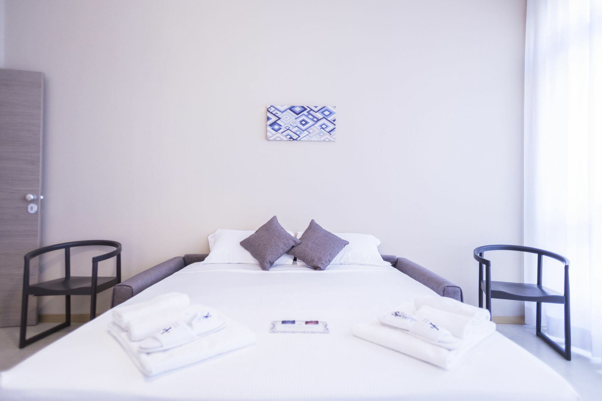 Hemeras Boutique Homes - Design Near Duomo Cathedral