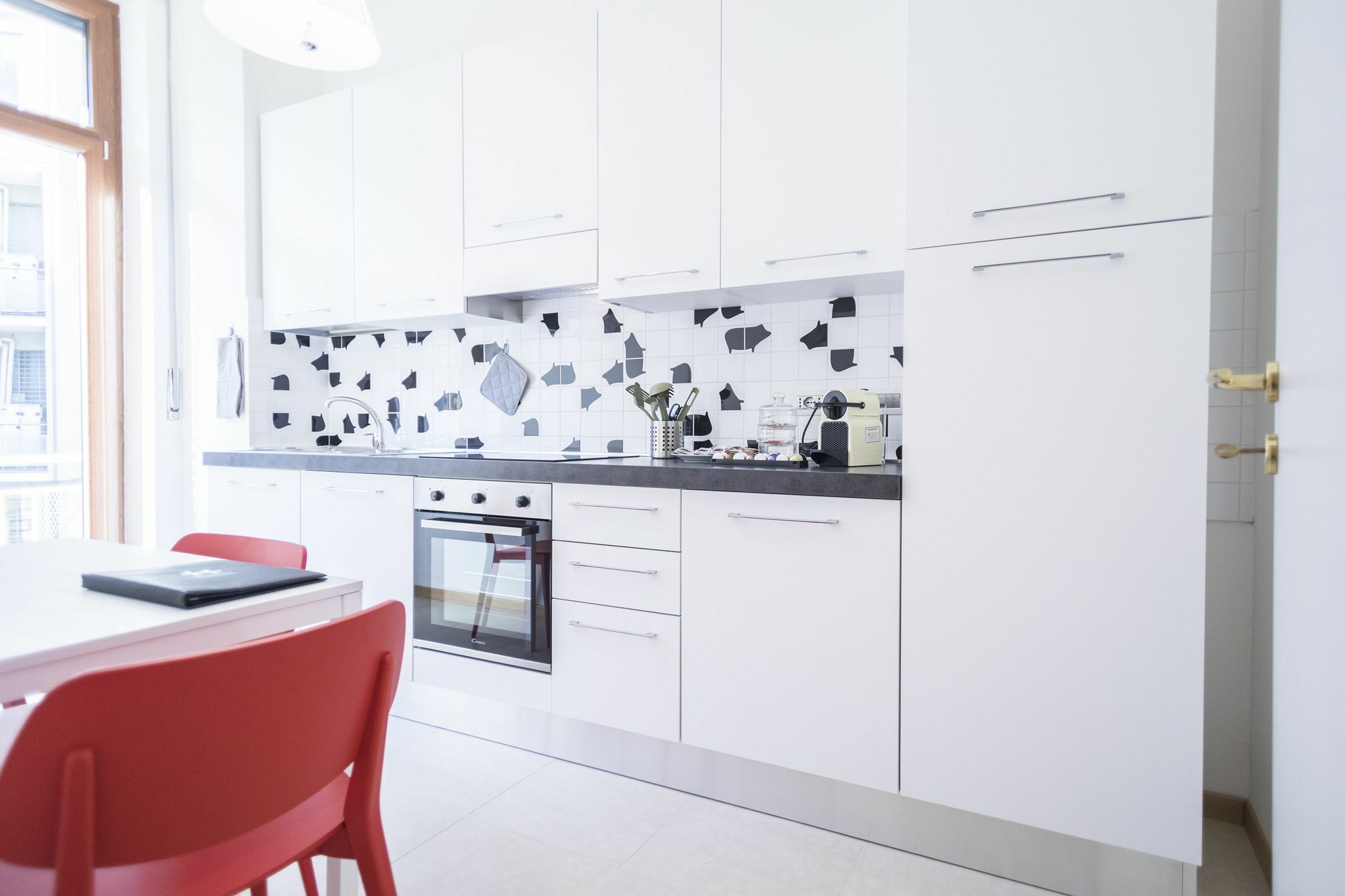 Hemeras Boutique Homes - Design Near Duomo Cathedral