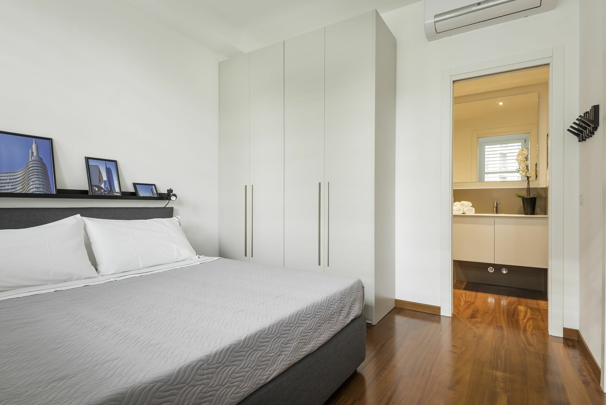Rentclass - Fair Area - Piazza De Angeli * Milan