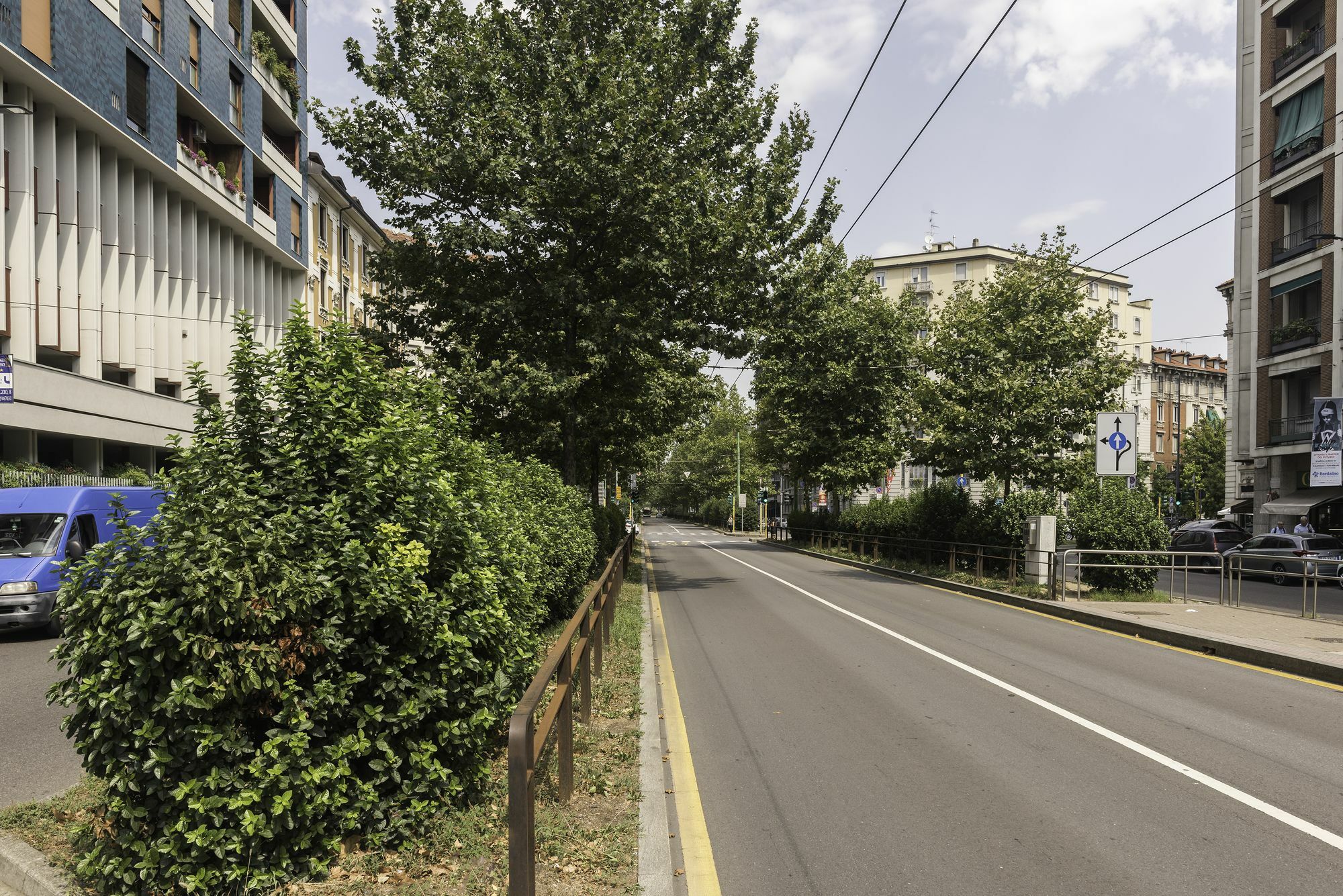 Rentclass - Fair Area - Piazza De Angeli Apartment