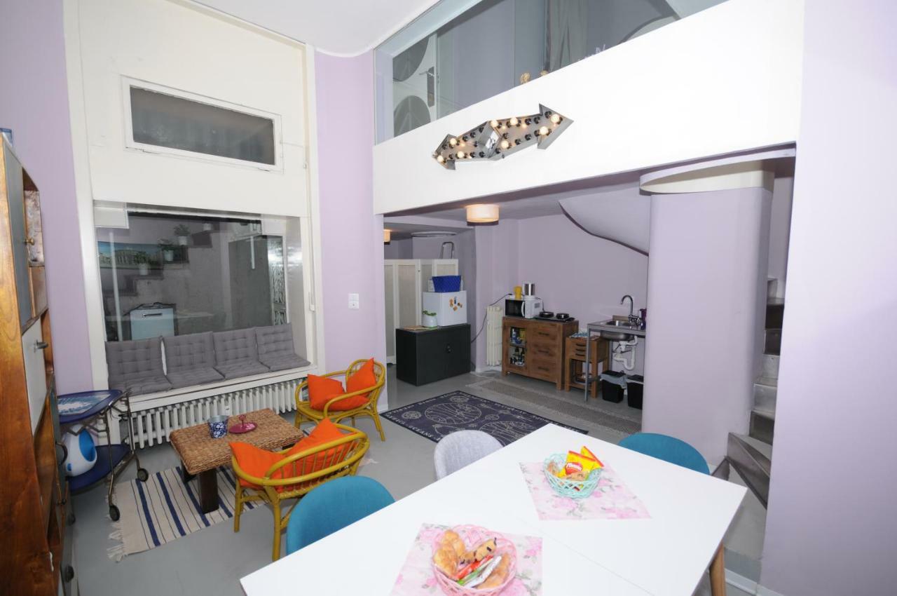 The Fizz Angels Apartment *