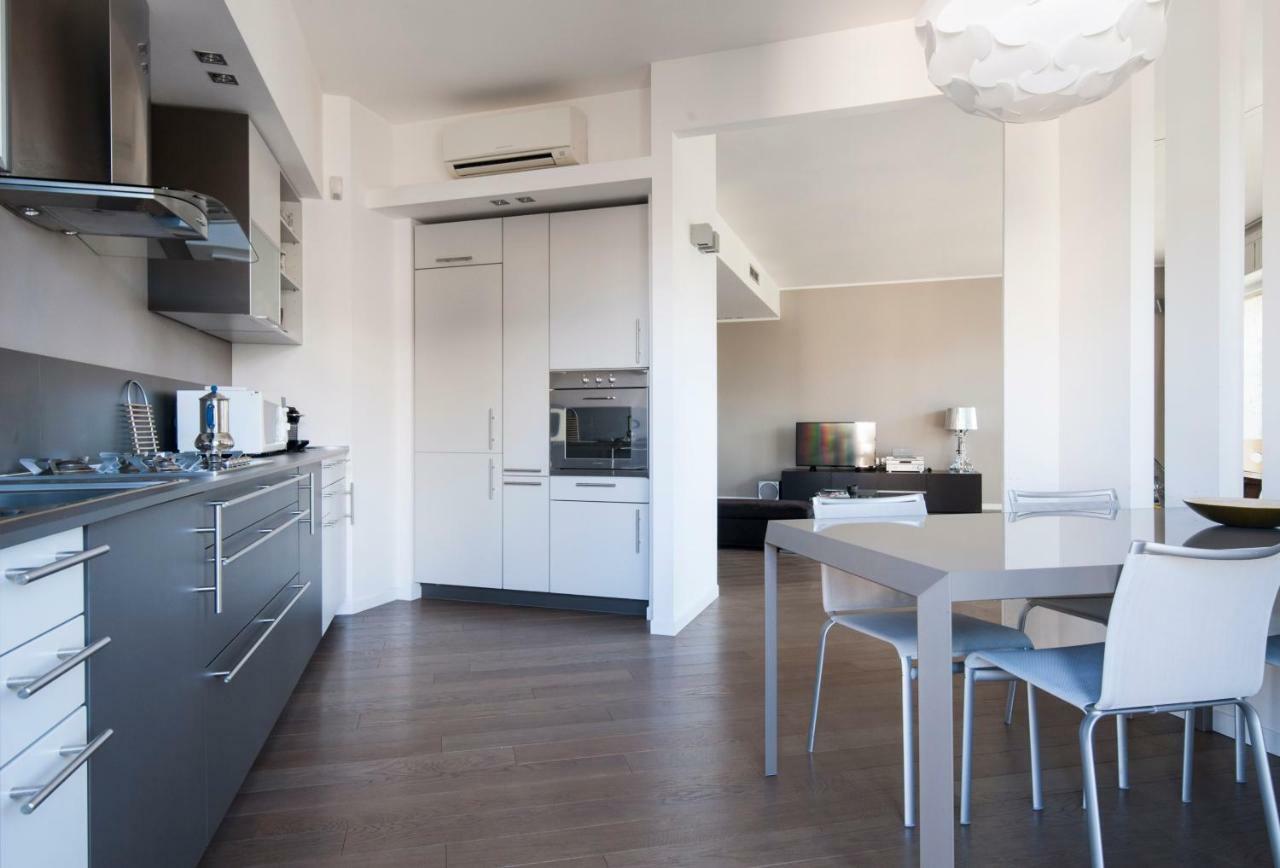 Lush Contemporary Flat Apartment
