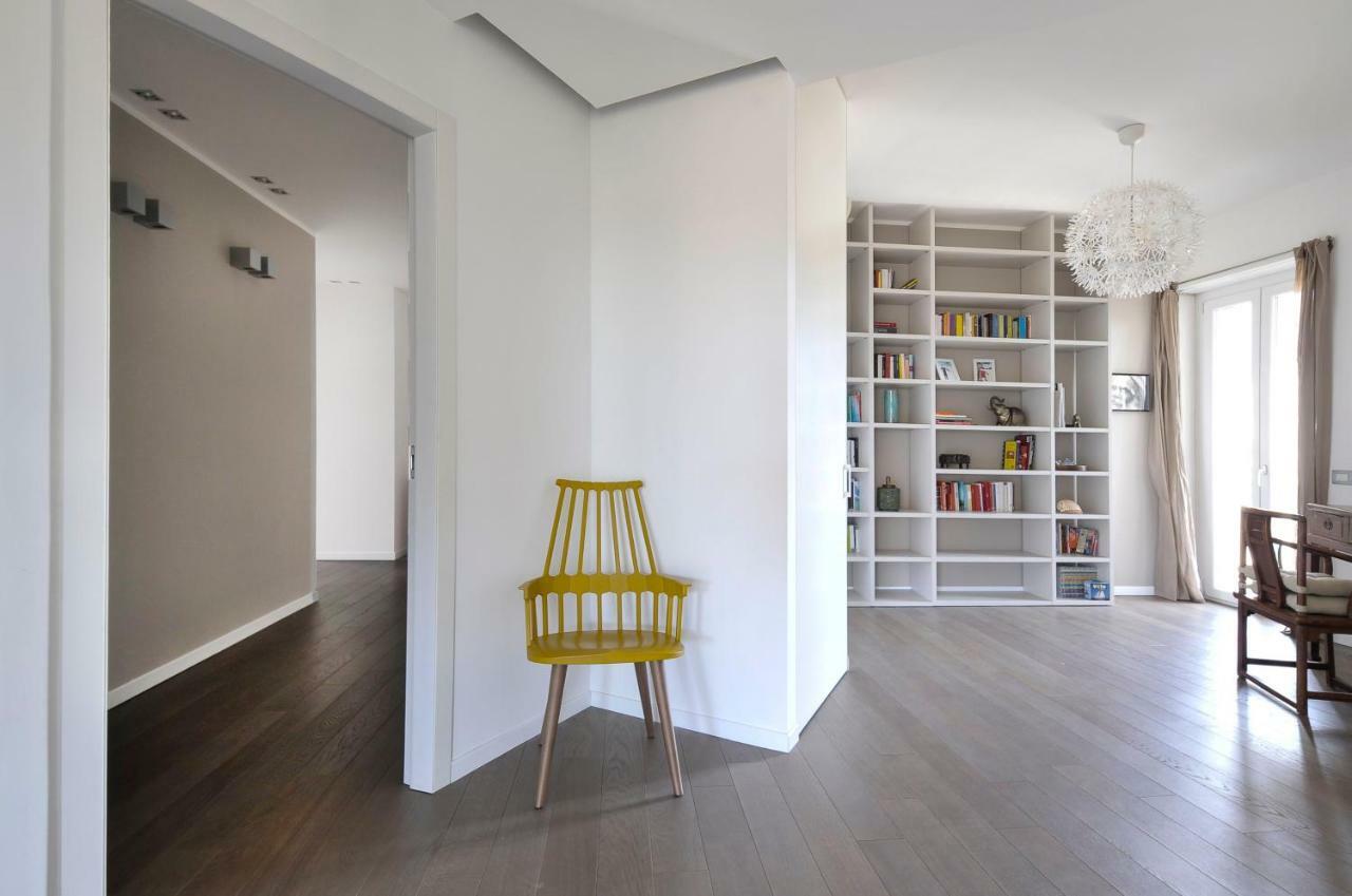 Apartment Lush Contemporary Flat Milan