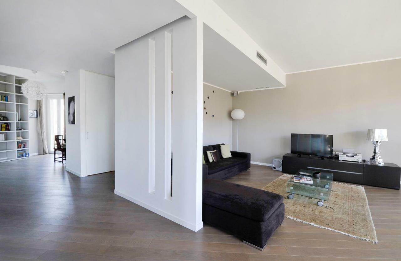 Lush Contemporary Flat Apartment