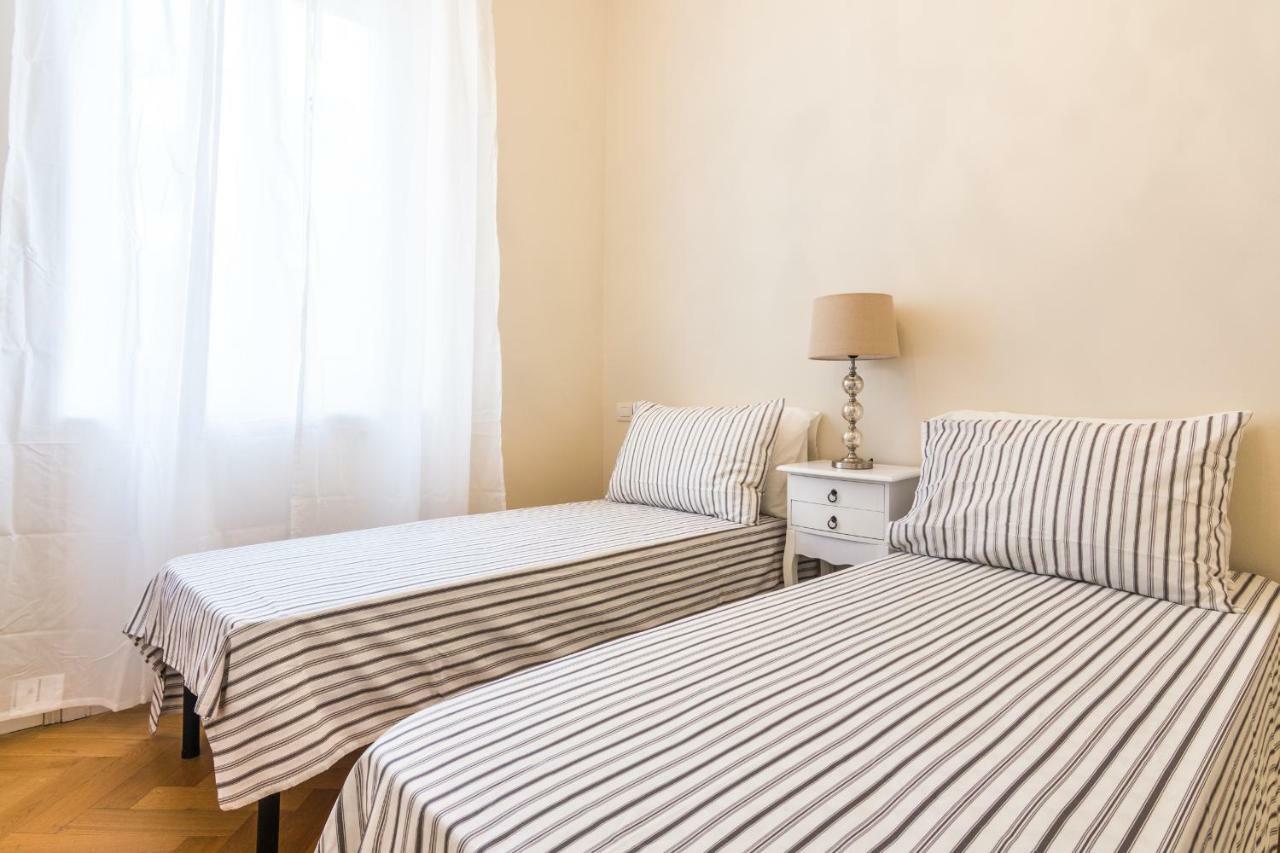 Apartment Hemeras Boutique Homes - Large Design Near Duomo Cathedral Milan