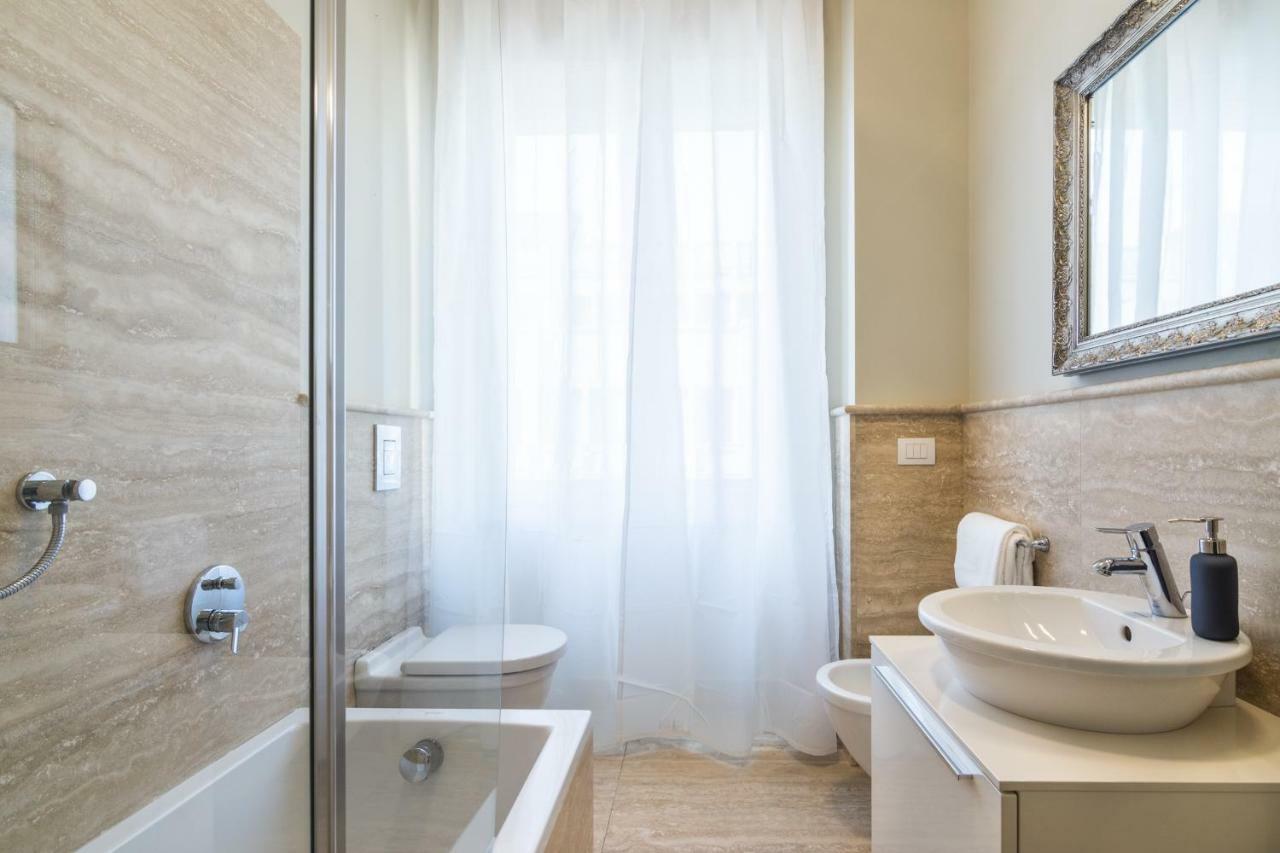 Apartment Hemeras Boutique Homes - Large Design Near Duomo Cathedral Milan