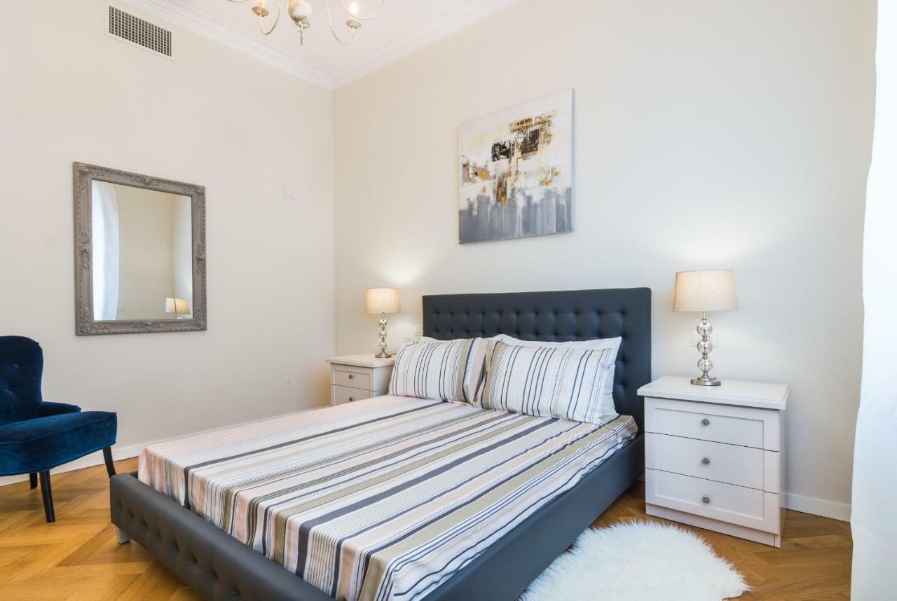 Hemeras Boutique Homes - Large Design Near Duomo Cathedral Apartment Milan