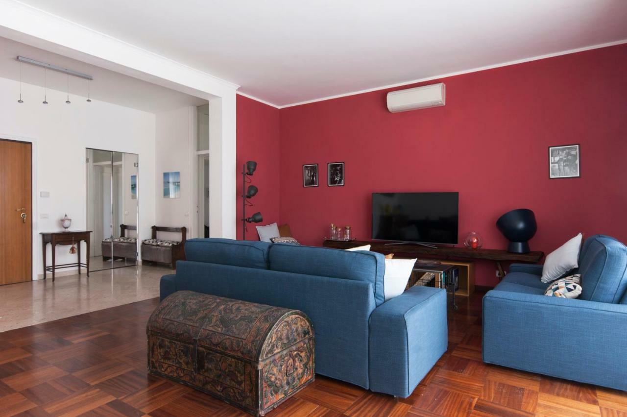 Luxurious 4bdr Penthouse Near Duomo Cathedral Apartment Milan