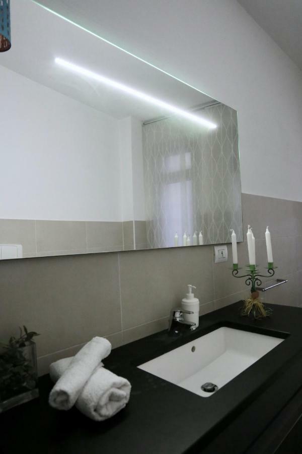 Lux Apartment * Milan