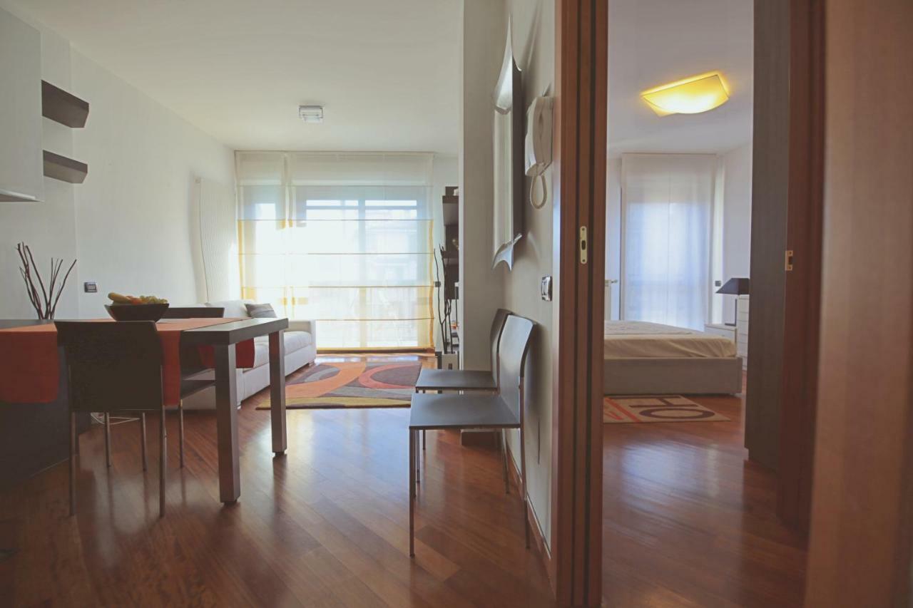 Orea Spiti - Charming Flat & Canal View Few Steps From Movida Apartamento