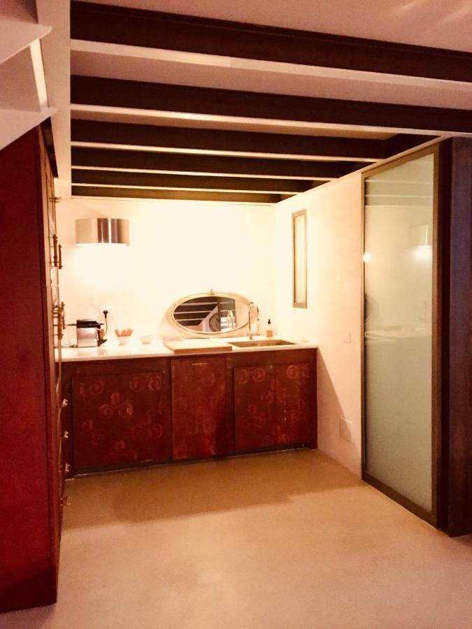 108 Eclectic Loft Near Corso Apartamento