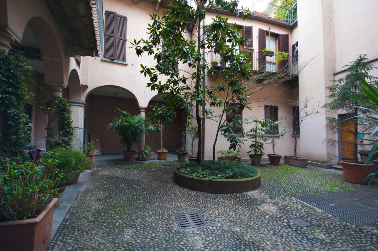 Apartment Fancy Blue Duomo Duplex Milan