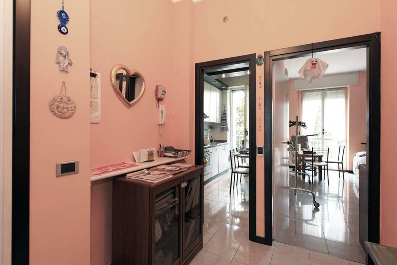 Room, 200m Subway, Navigli Area, Free Park, 10min Center, No Fee, Shared Bath And Kitchen Guest house