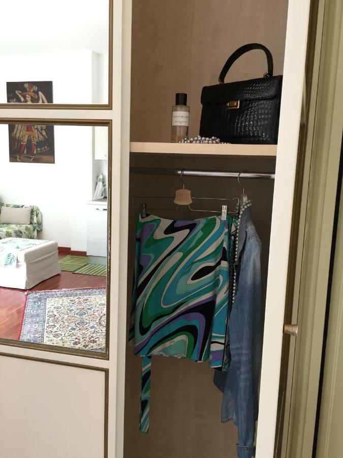 Apartment 996 Milan