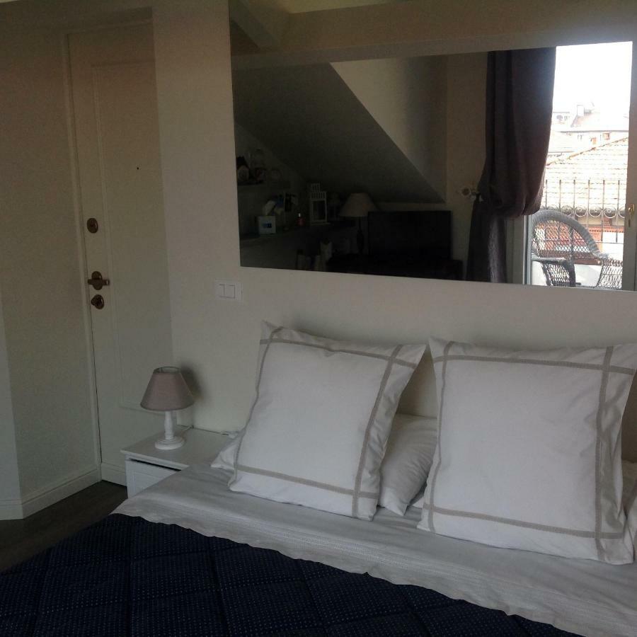Pied A Terre With Terrazza In Center Milan