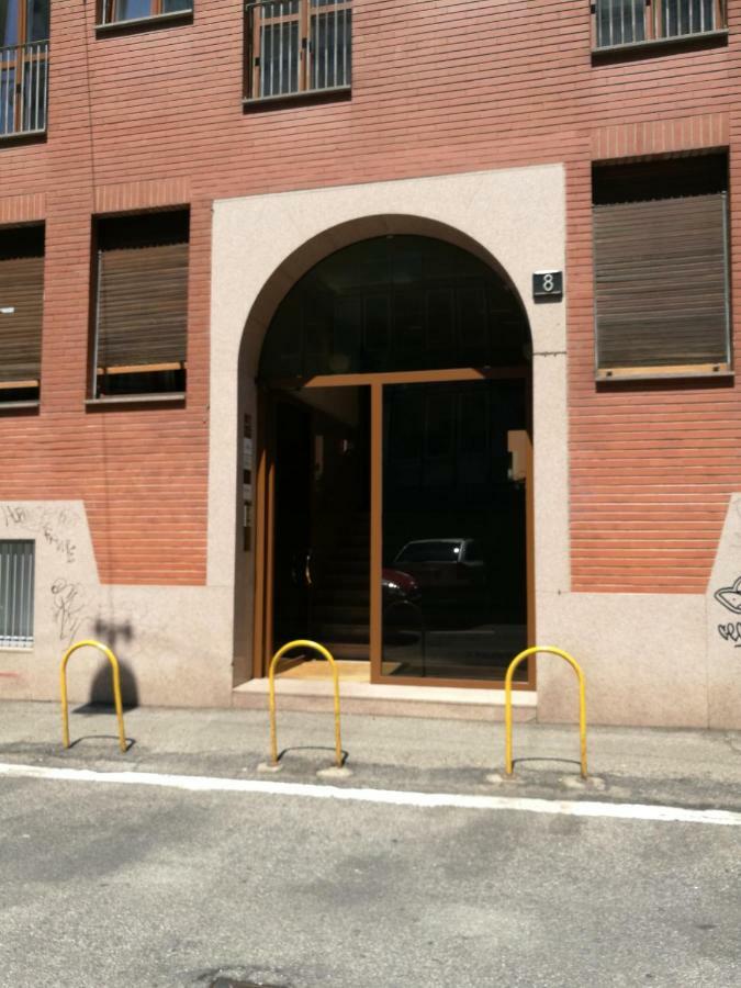 Big In Center * Milano