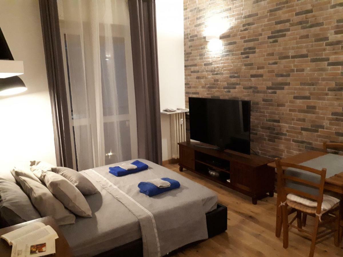 Modern And Stylish Close To Subway *