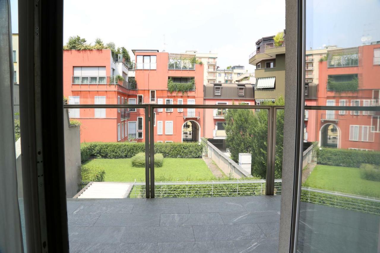 Vela Suites Centro Con Garage Apartment Milan