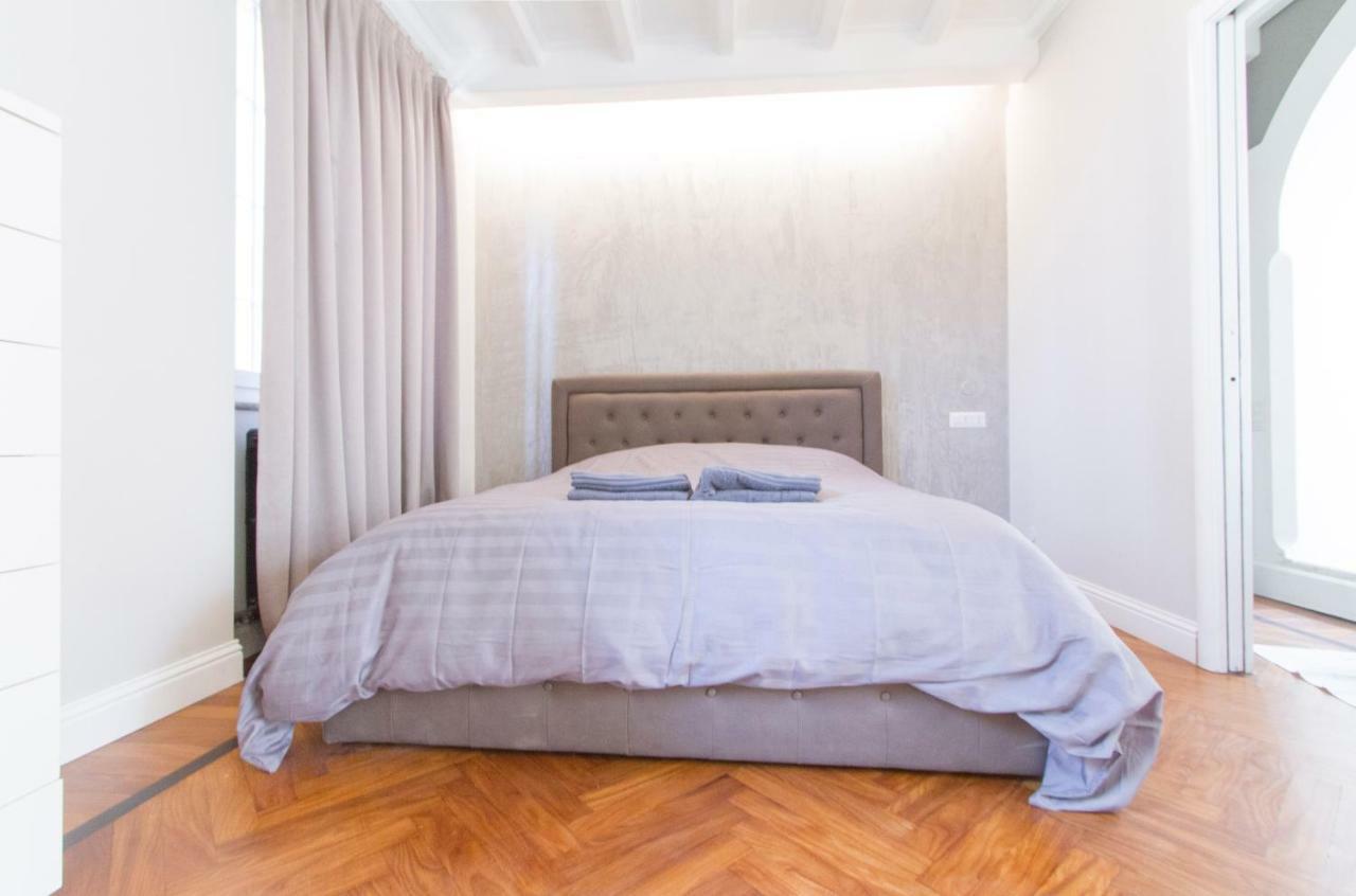 Elegante E Completamente Arredato In Duomo Apartment