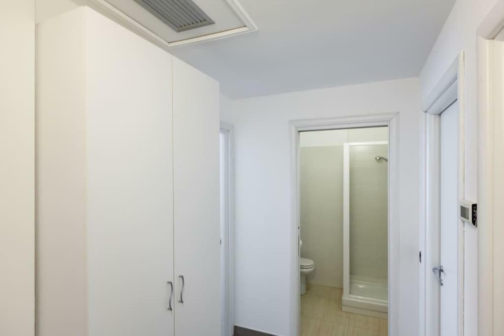 Apartment Spacious And New In Citta Studi Milan