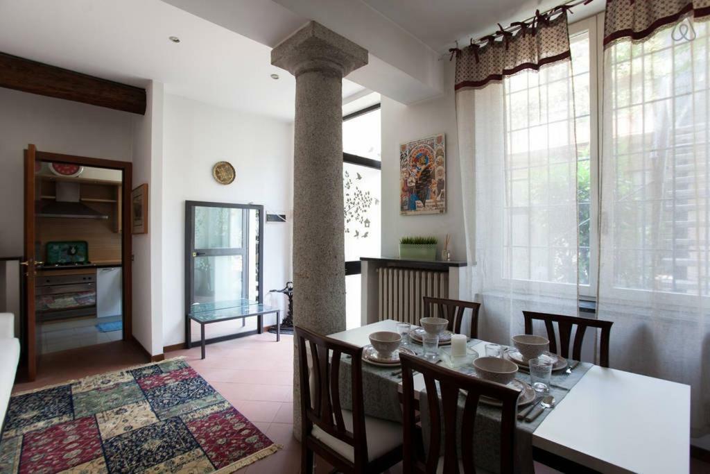 Charming Navigli Apartment Milan