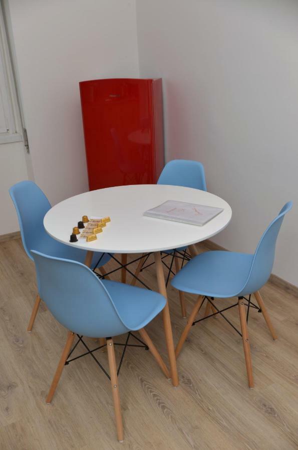 Apartment 34 Via Giulio Carcano Milan