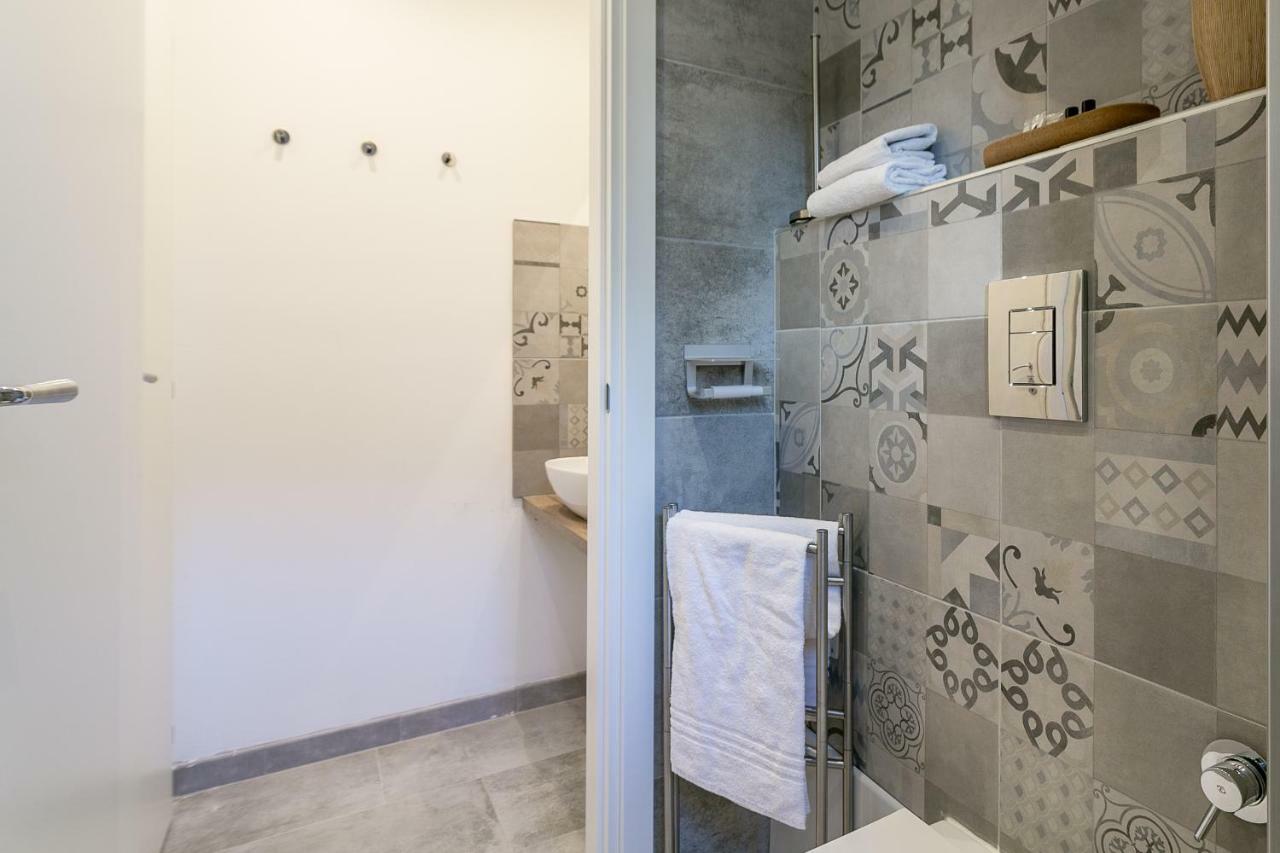 Modern Nest At Central Station Apartment