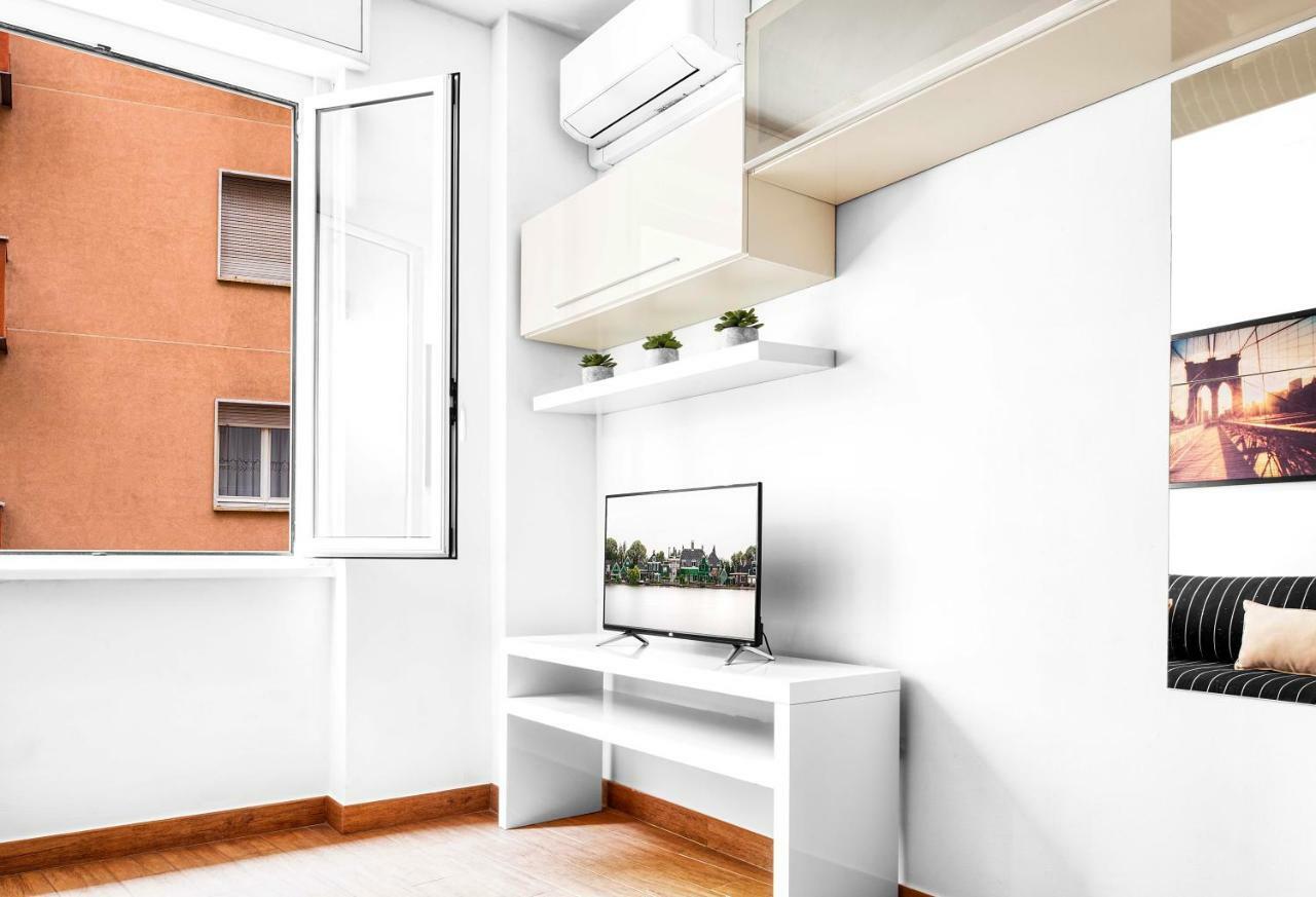 Near Station Apartment Milan