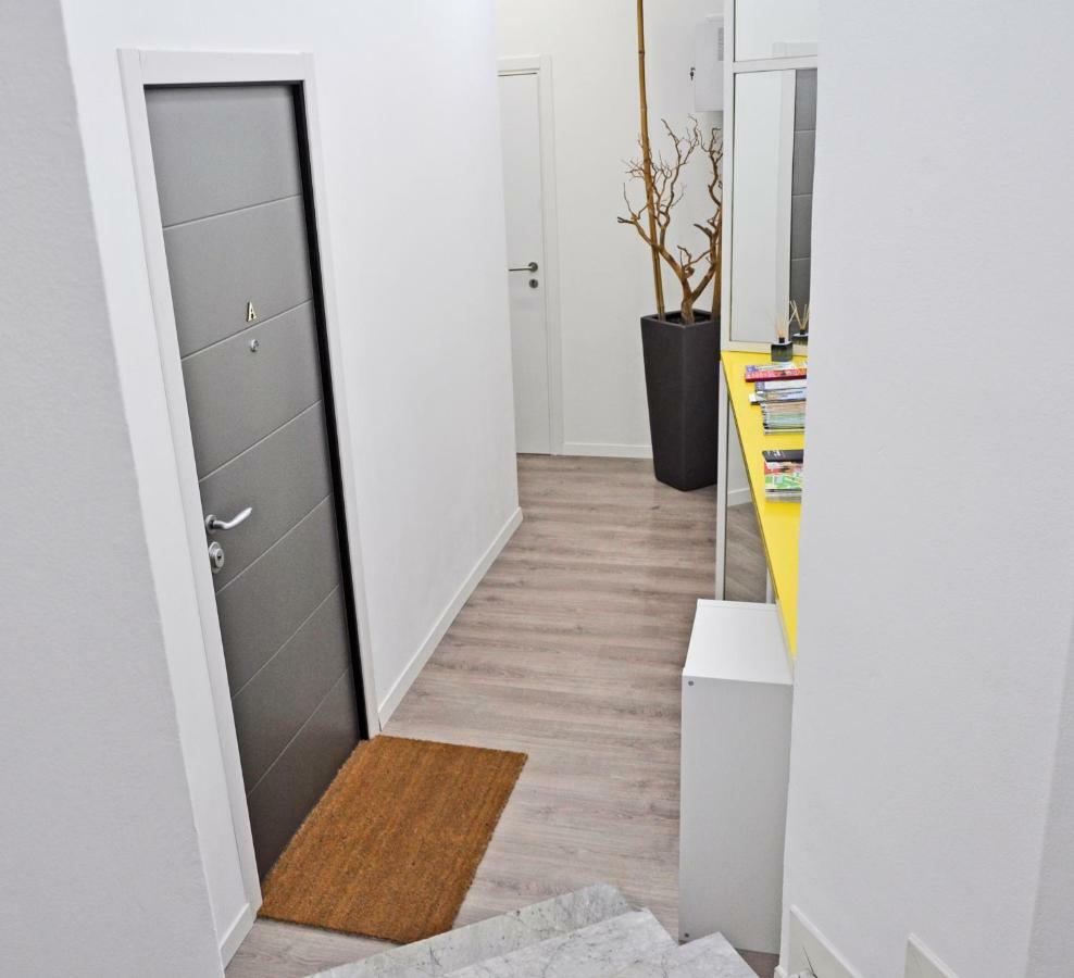 M.h.s. Apartment *