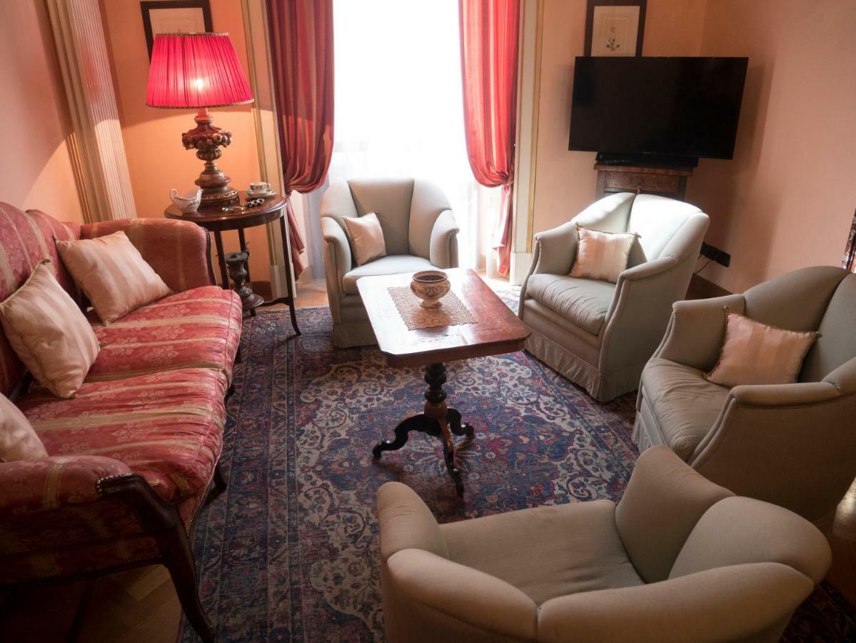 Apartment Broletto 26 Milan