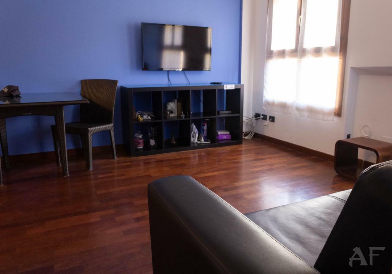 Corso San Gottardo - Darsena Flat Apartment