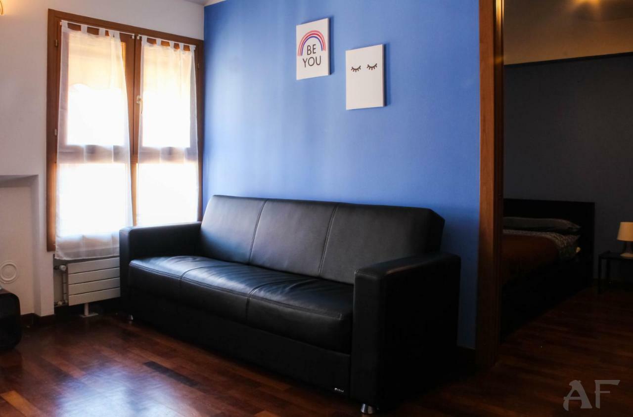 Corso San Gottardo - Darsena Flat Apartment
