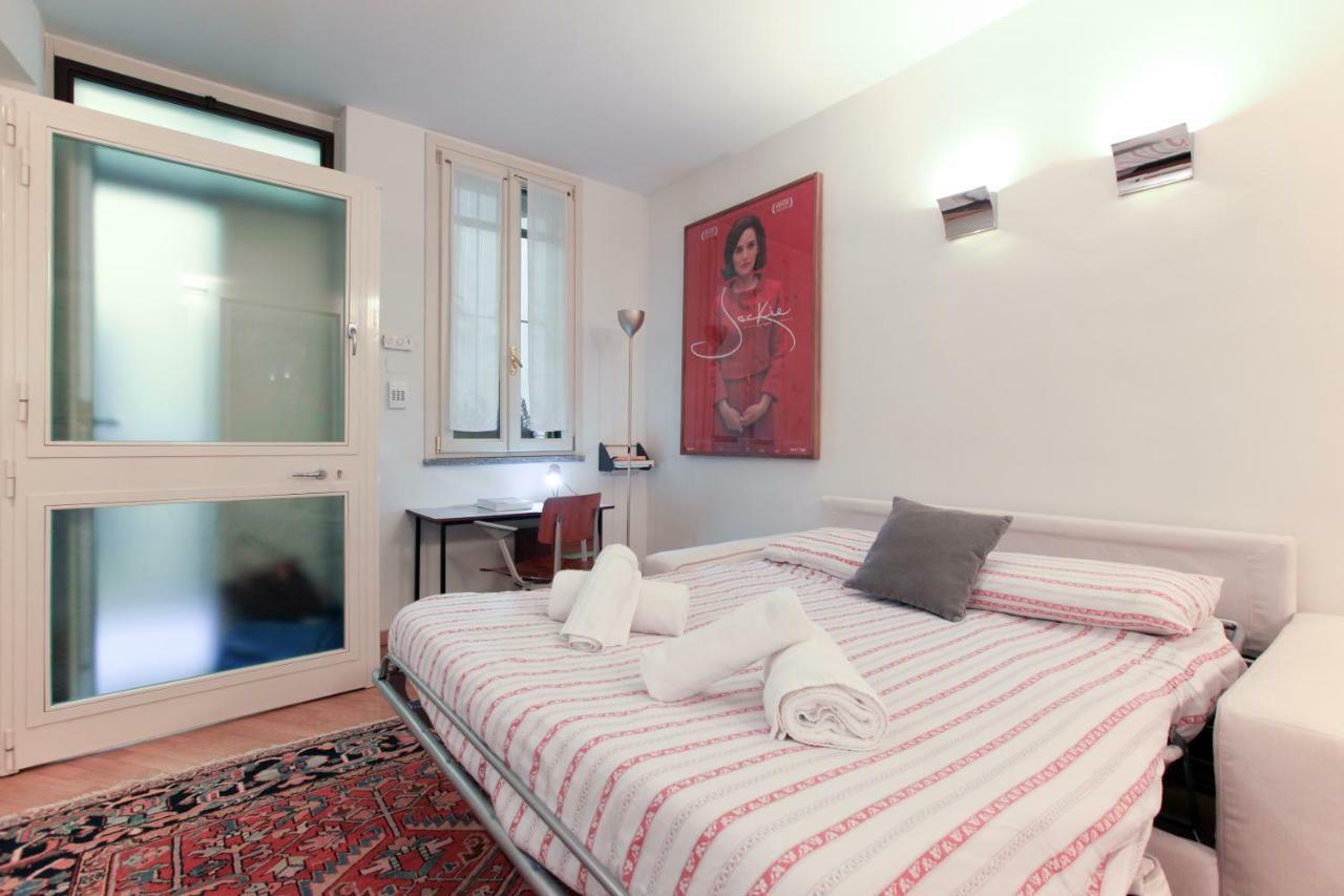Apartment Hozyhome - Lovely Flat In Via Madonnina 23 Milan