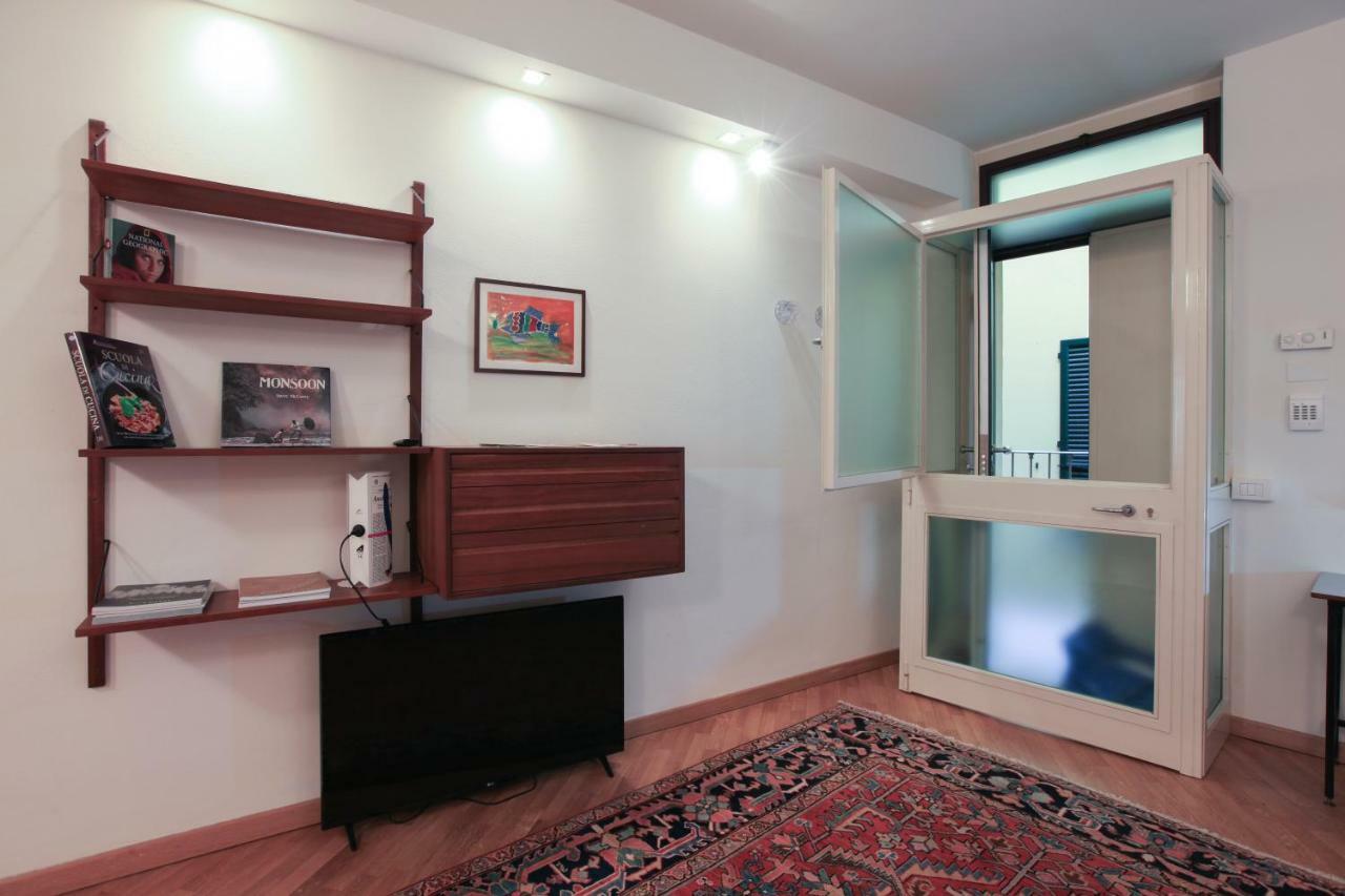 Apartment Hozyhome - Lovely Flat In Via Madonnina 23 *