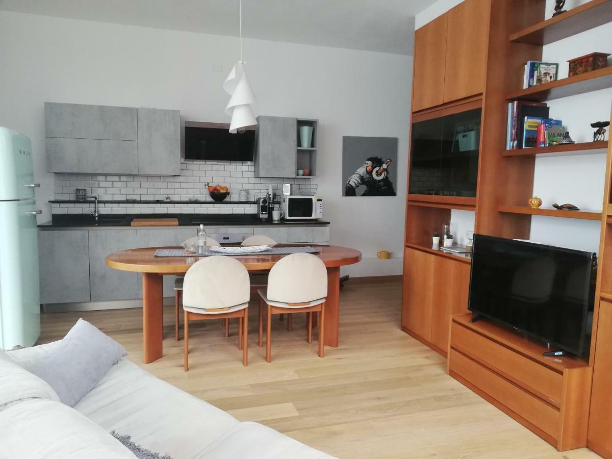 Deloft In Apartment *