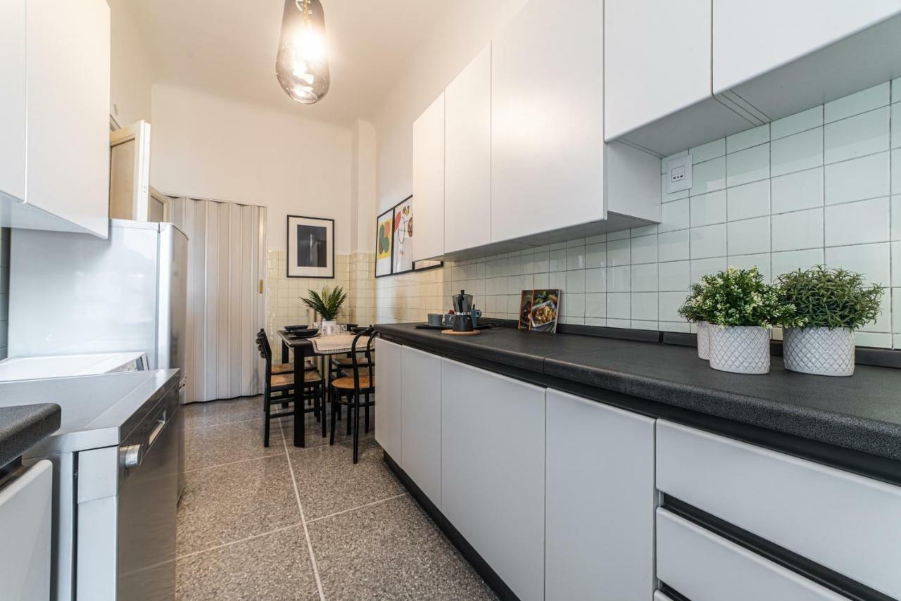 Joivy Sophisticated 3-bed Flat With Desk
