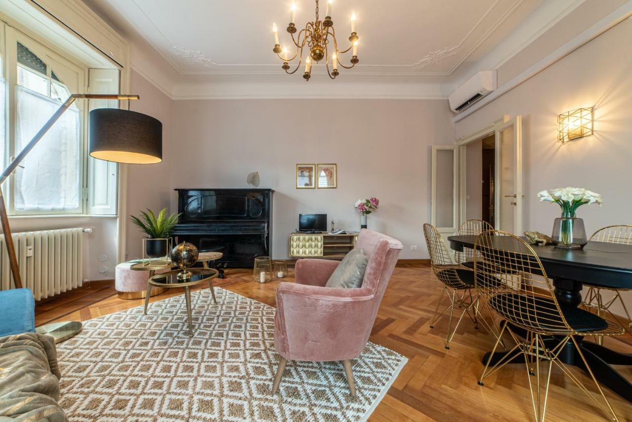 Joivy Sophisticated 3-bed Flat With Desk *