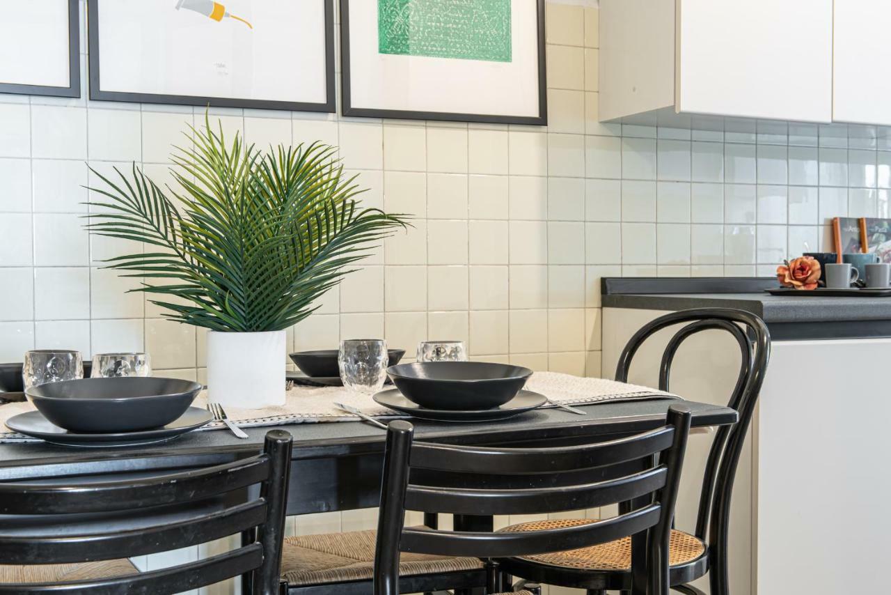 Joivy Sophisticated 3-bed Flat With Desk Apartment