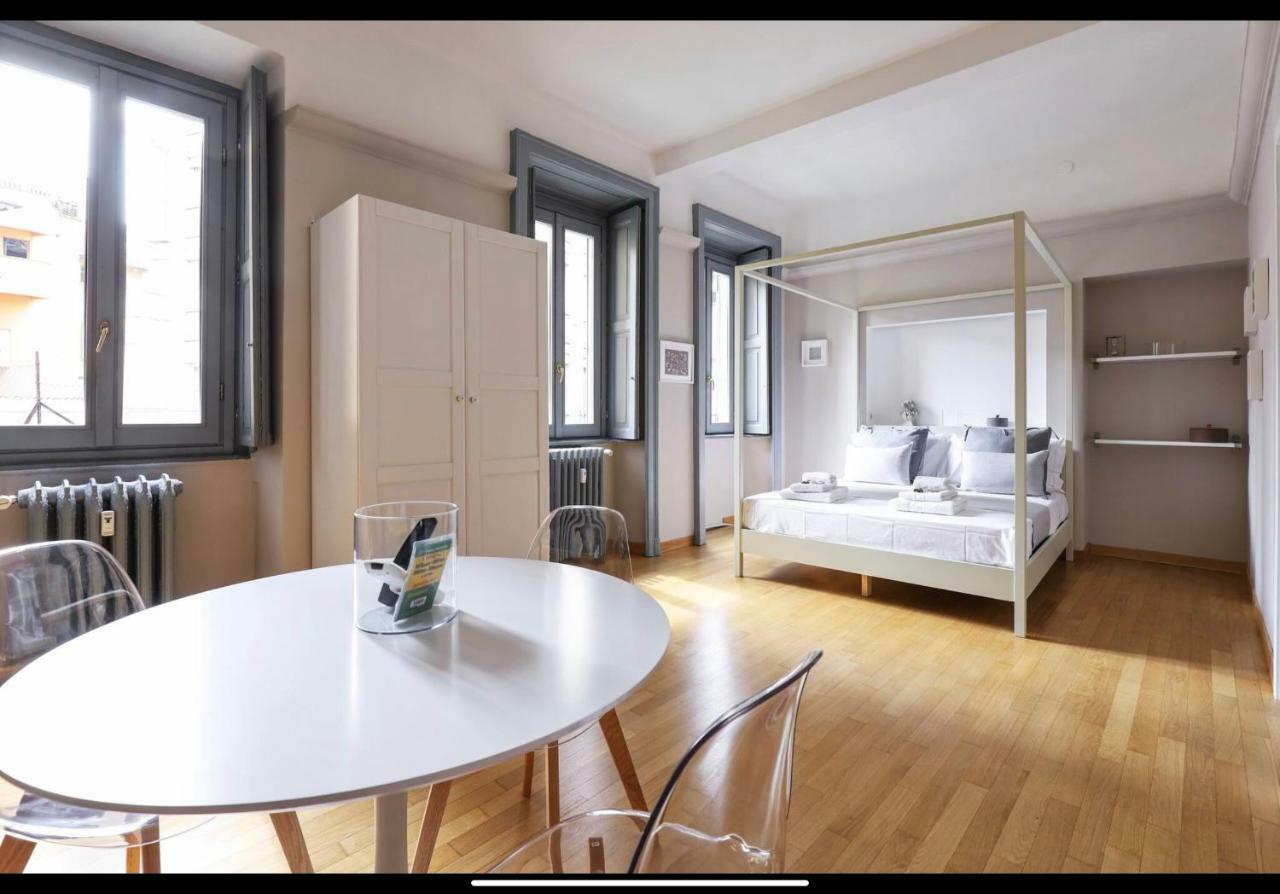 Mavi's San Babila Milan