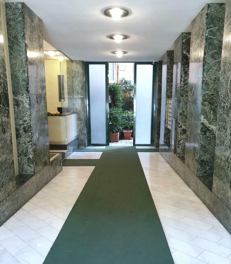 5Min Walk From Duomo! Apartment 100M2 * Milan