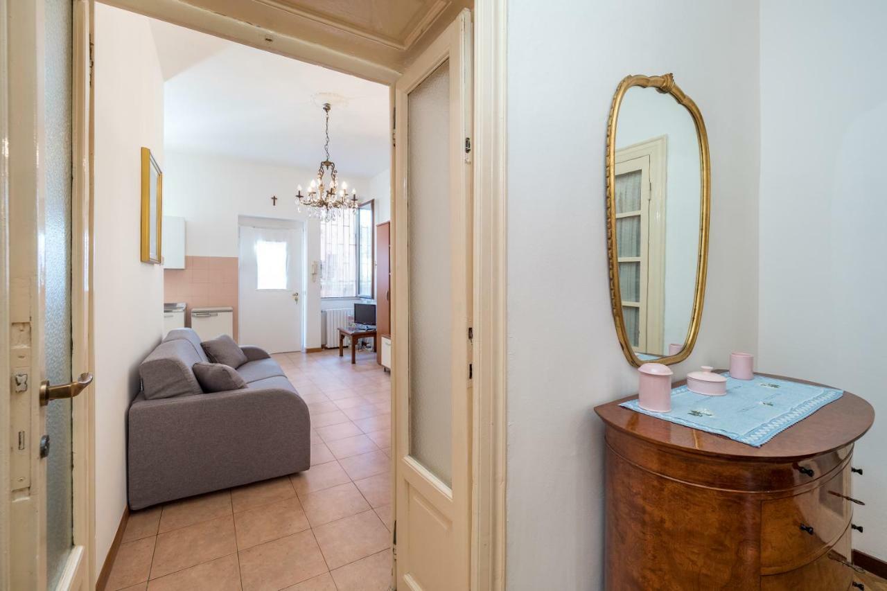 Viale Corsica Apartment Milan