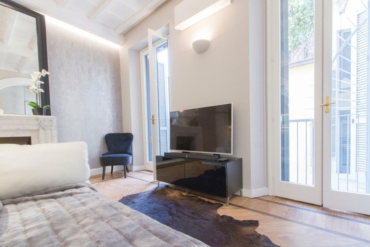 Apartment Elegante E Completamente Arredato In Duomo *